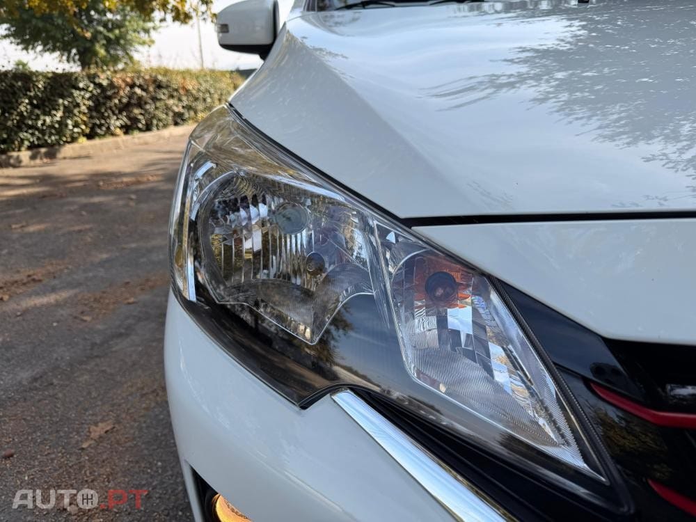 Mitsubishi Space Star 1.2 Intense Connect Edition