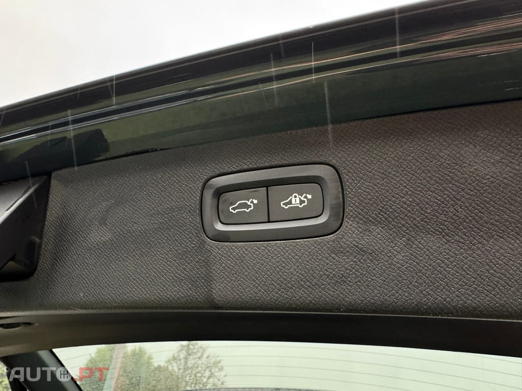 Volvo XC90 2.0 T8 PHEV Plus Bright AWD