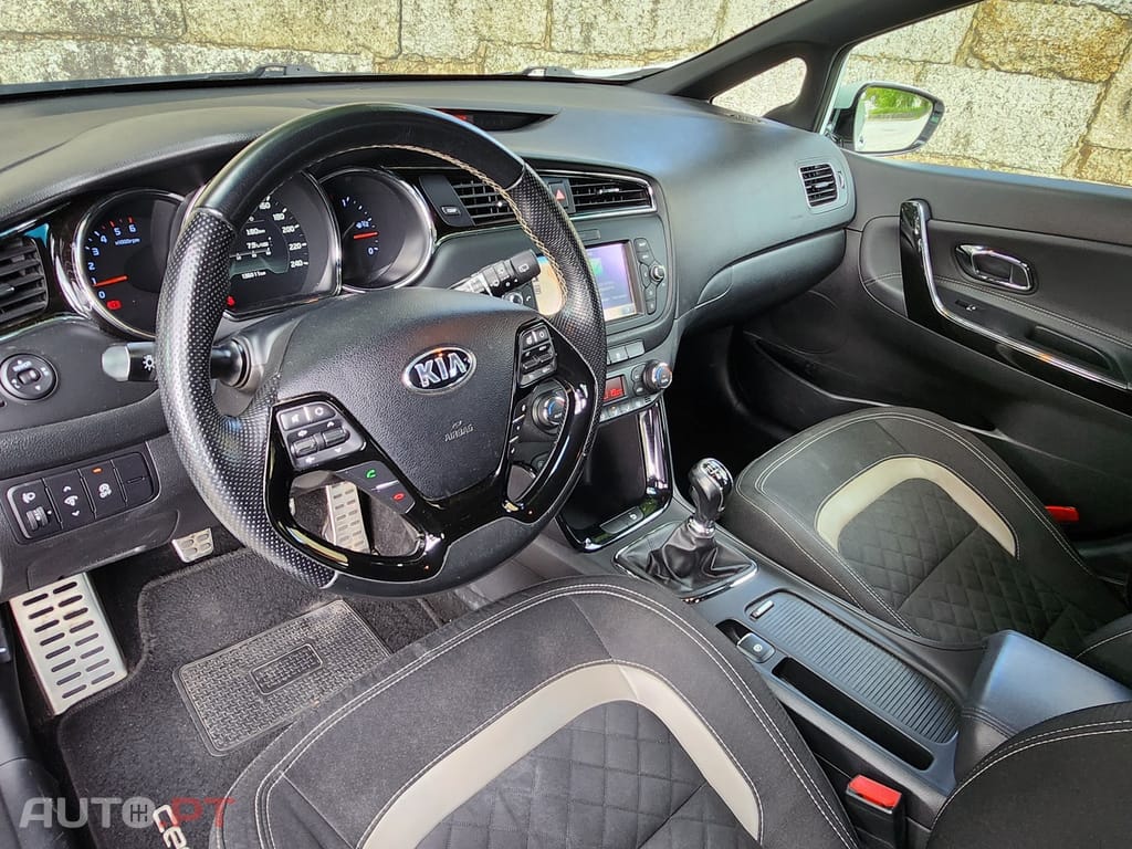 Kia Ceed 1.6 CRDi GT Line