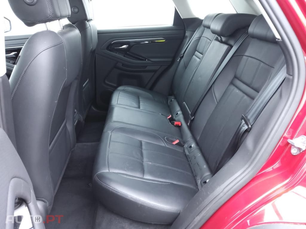 Land Rover Evoque P300e S