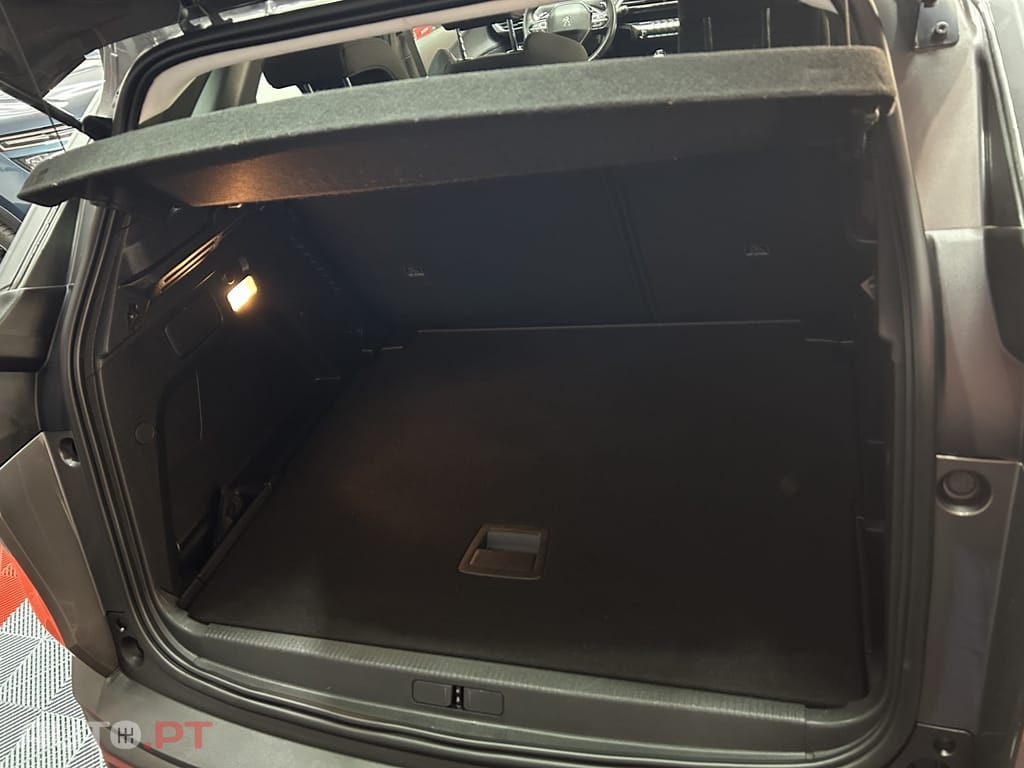 Peugeot 3008 1.2 PureTech Allure EAT8