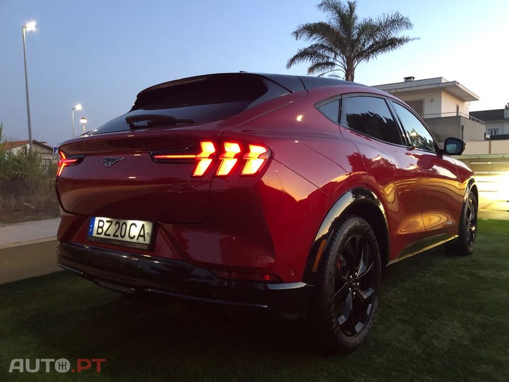 Ford Mustang Mach-E 98.7 kWh Premium