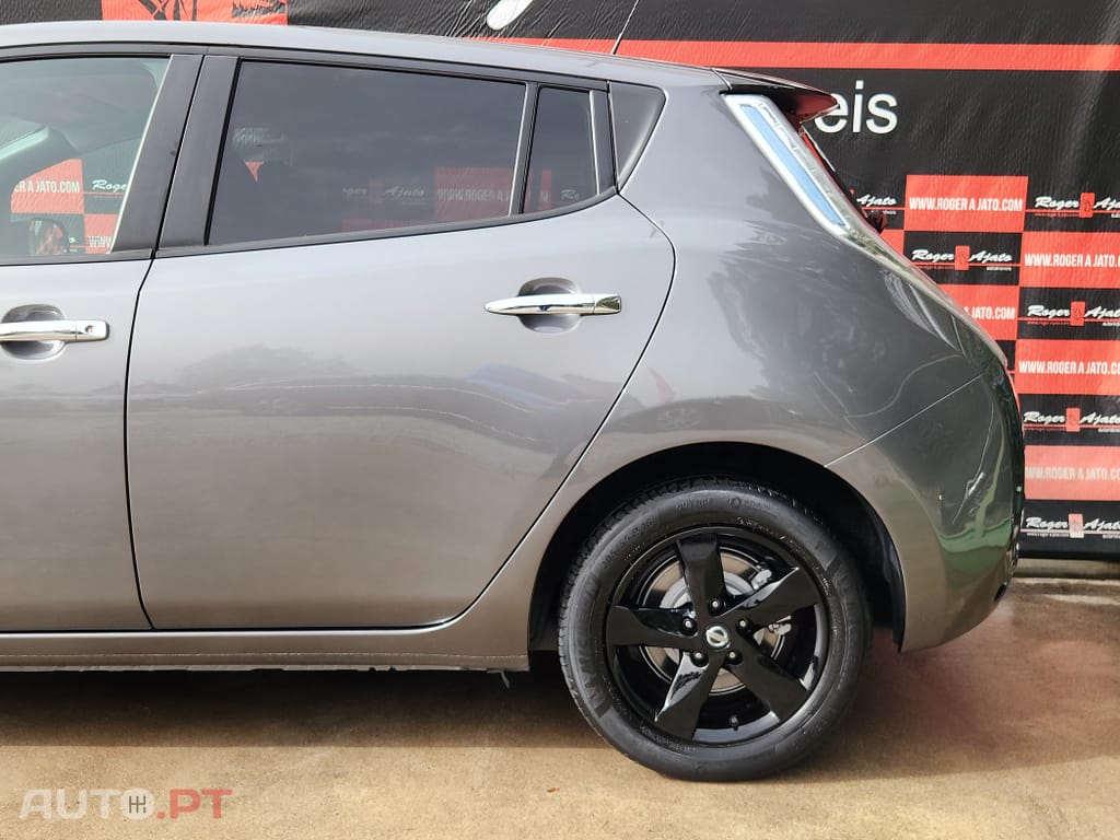 Nissan Leaf 30 kWh (c/ Bateria) Visia