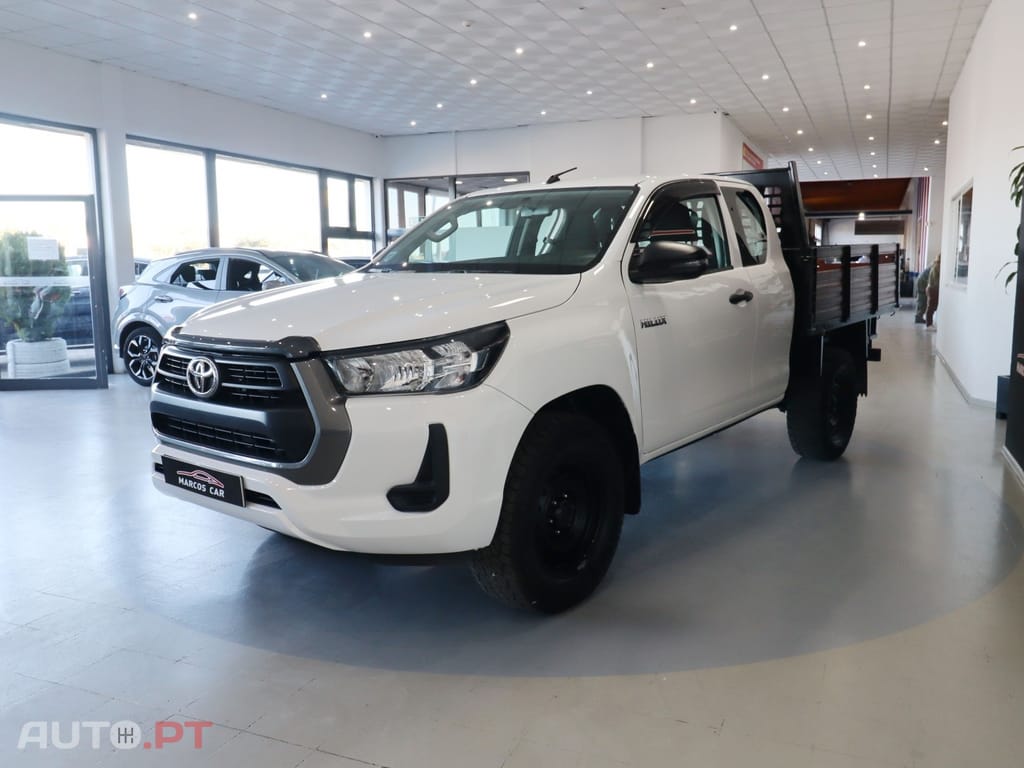 Toyota Hilux 2.4 D-4D 4WD CE CH