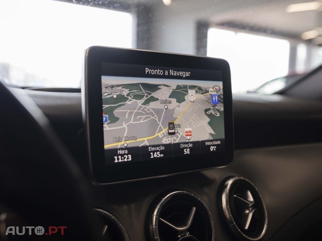 Mercedes-Benz CLA 200 d Shooting Brake AMG Line Aut.