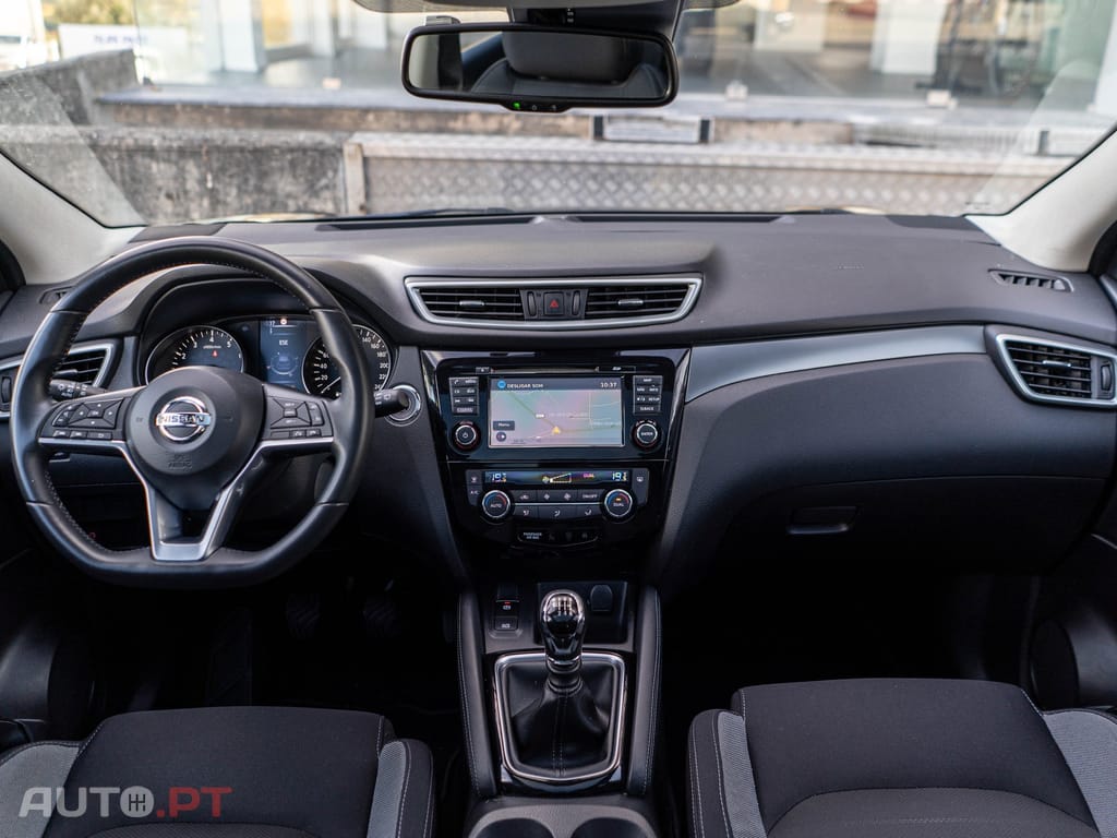 Nissan Qashqai 1.2 DIG-T N-Connecta 18