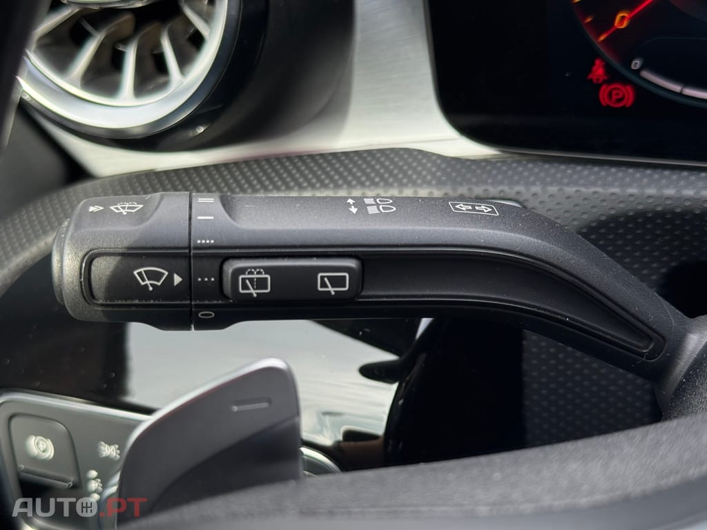 Mercedes-Benz A 250 e AMG Line