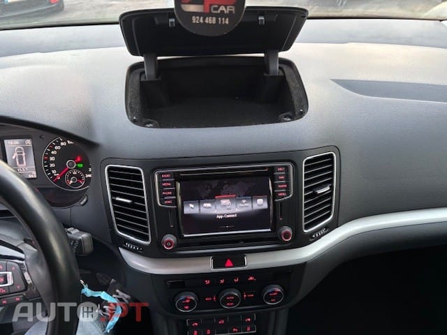 Volkswagen Sharan 2.0 TDI Highline DSG