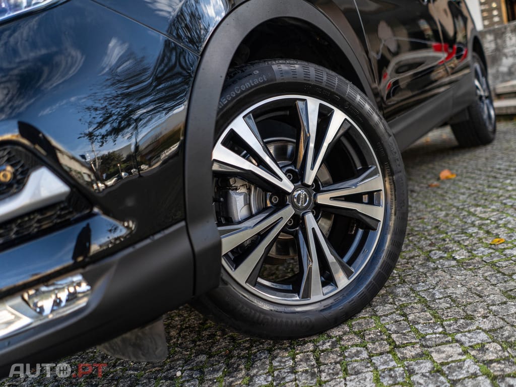 Nissan Qashqai 1.2 DIG-T N-Connecta 18