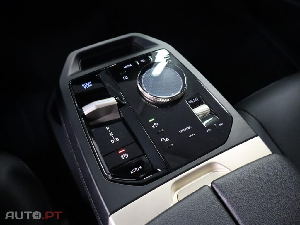 BMW iX xDrive40