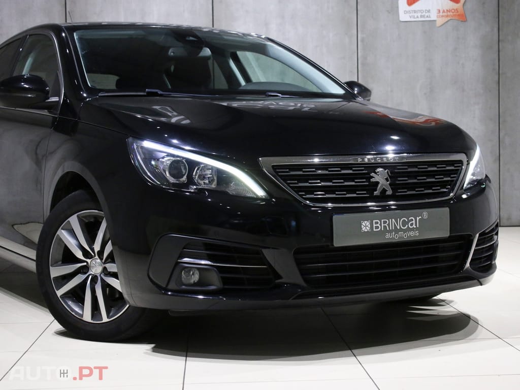 Peugeot 308 1.2 PureTech Allure EAT8
