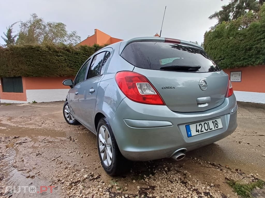 Opel Corsa 1.2 Enjoy FlexFuel