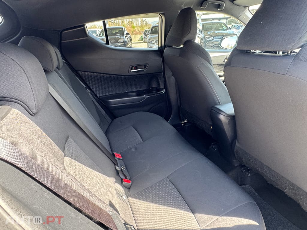 Toyota C-HR 1.8 Hybrid Exclusive