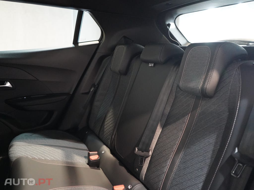 Peugeot 2008 1.2 PureTech Allure