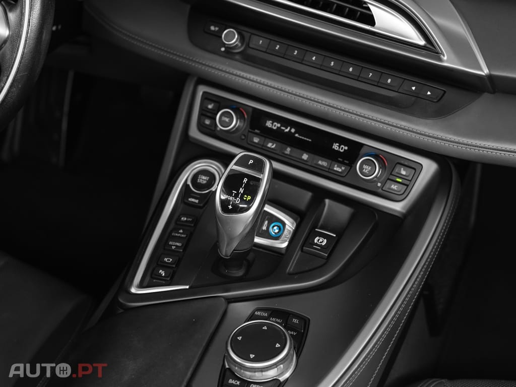 BMW i8 Standard