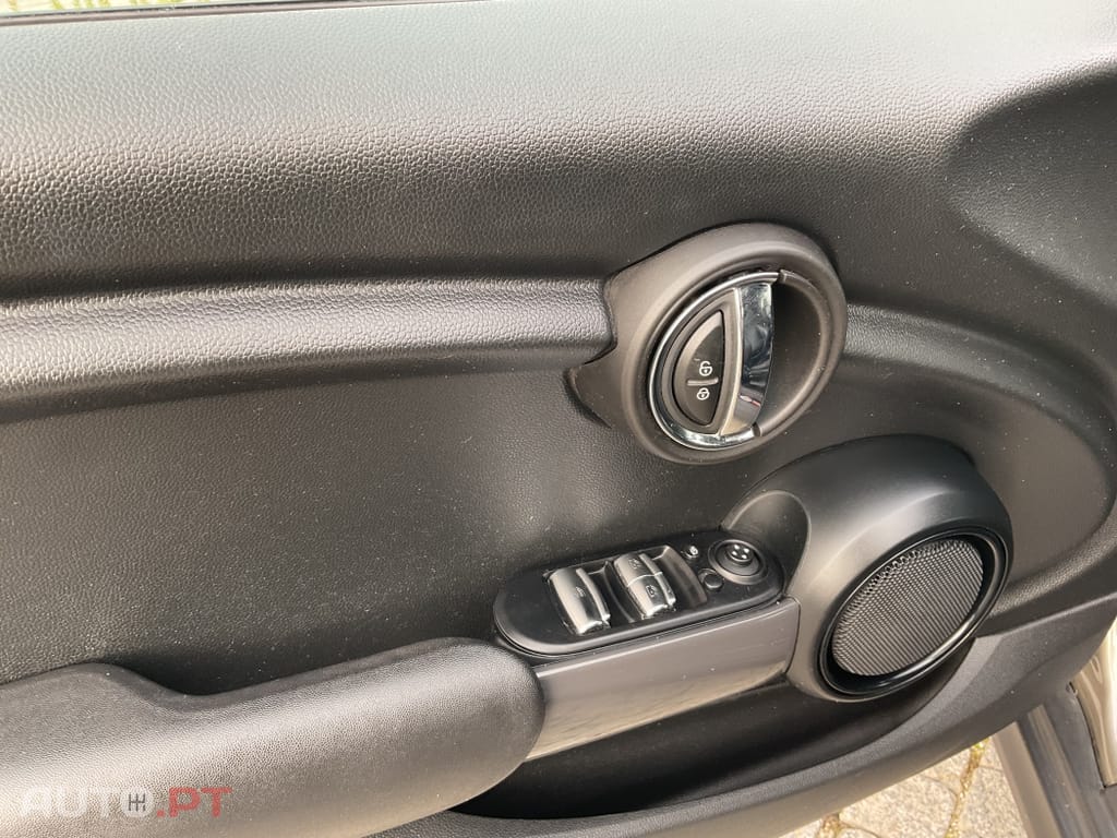 MINI Cabrio Cooper D