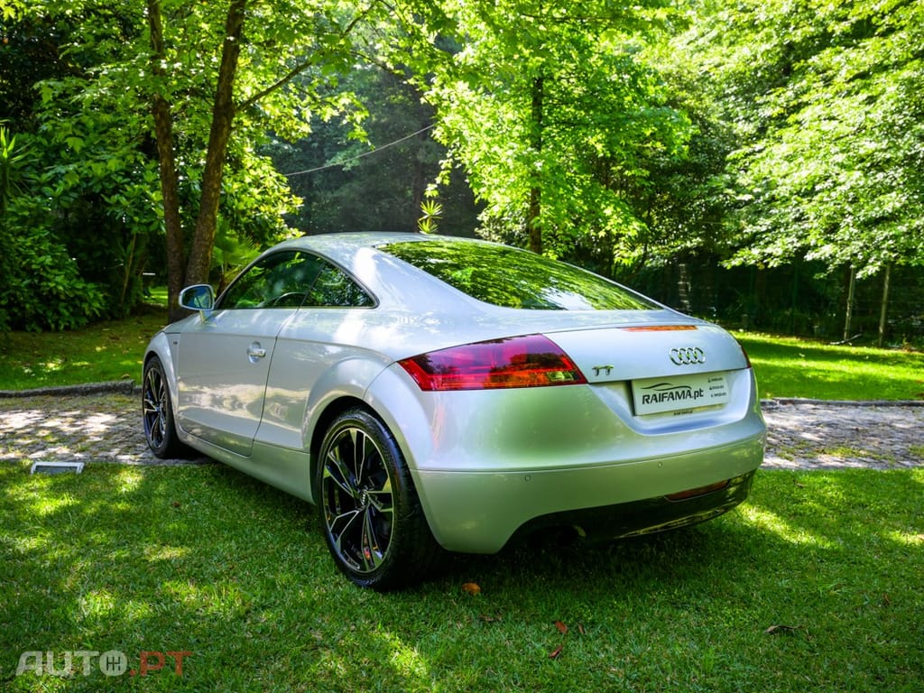 Audi TT 2.0 TFSi S-line S tronic