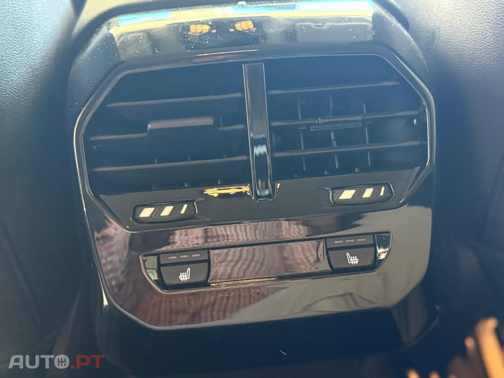 BMW iX xDrive 40 Pack Desportivo