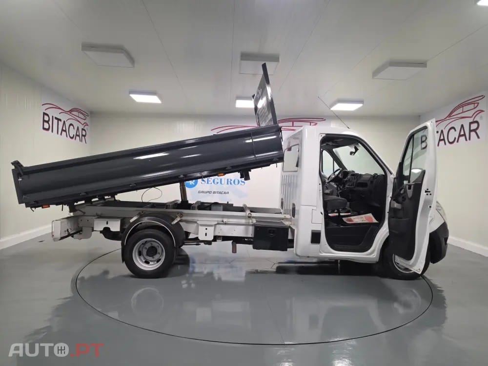 Renault Master 2.3 DCI 130CV BASCULANTE