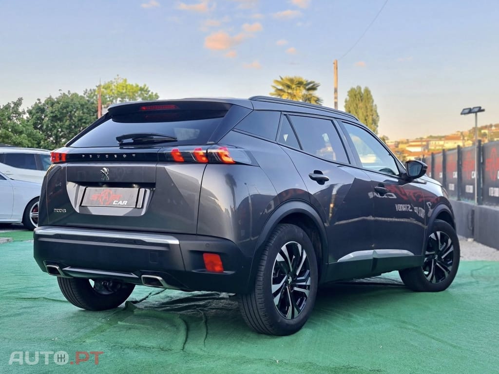 Peugeot 2008 1.2 PureTech Allure EAT8