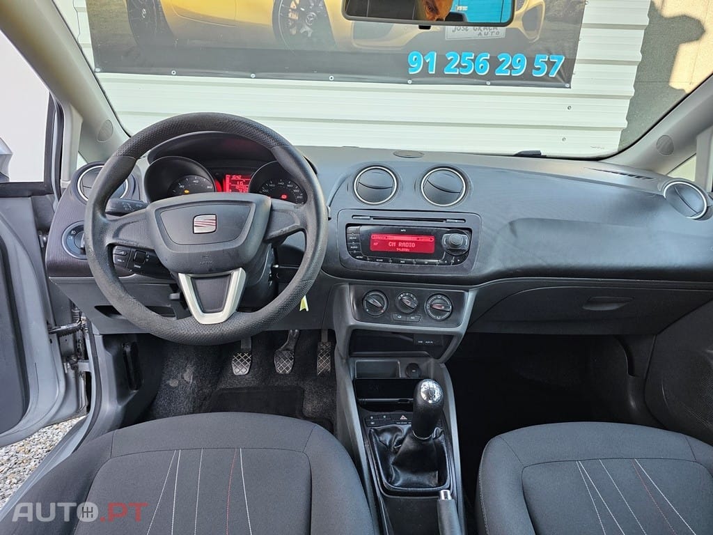 SEAT Ibiza 1.2 TDI CR Ecomotive Reference — fotografia 9
