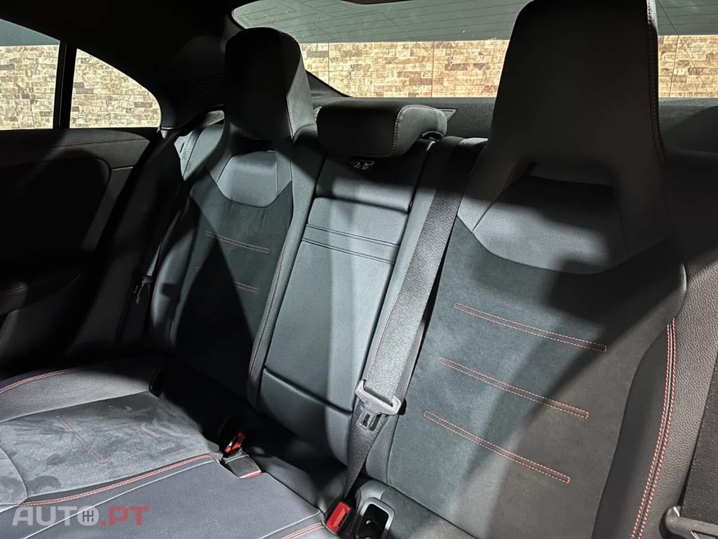Mercedes-Benz CLA 250 CLA 250 e AMG