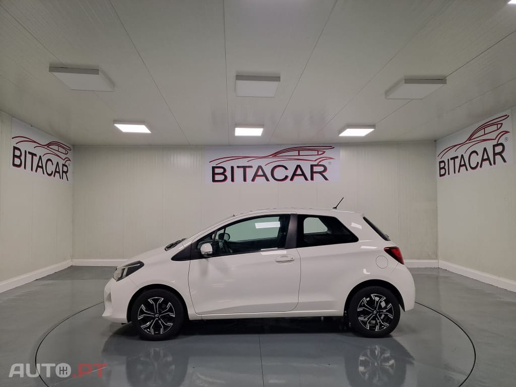Toyota Yaris BIZZ 1.4 D-4D 90CV IVA DEDUTIVEL