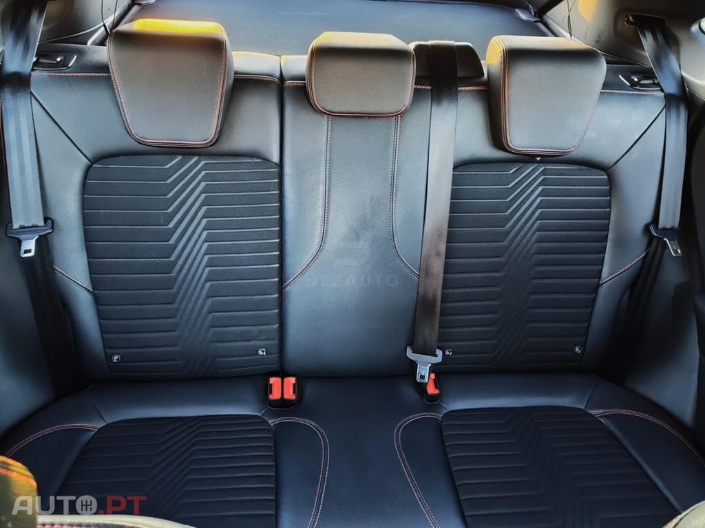 Ford Puma 1.0 EcoBoost MHEV ST-Line X