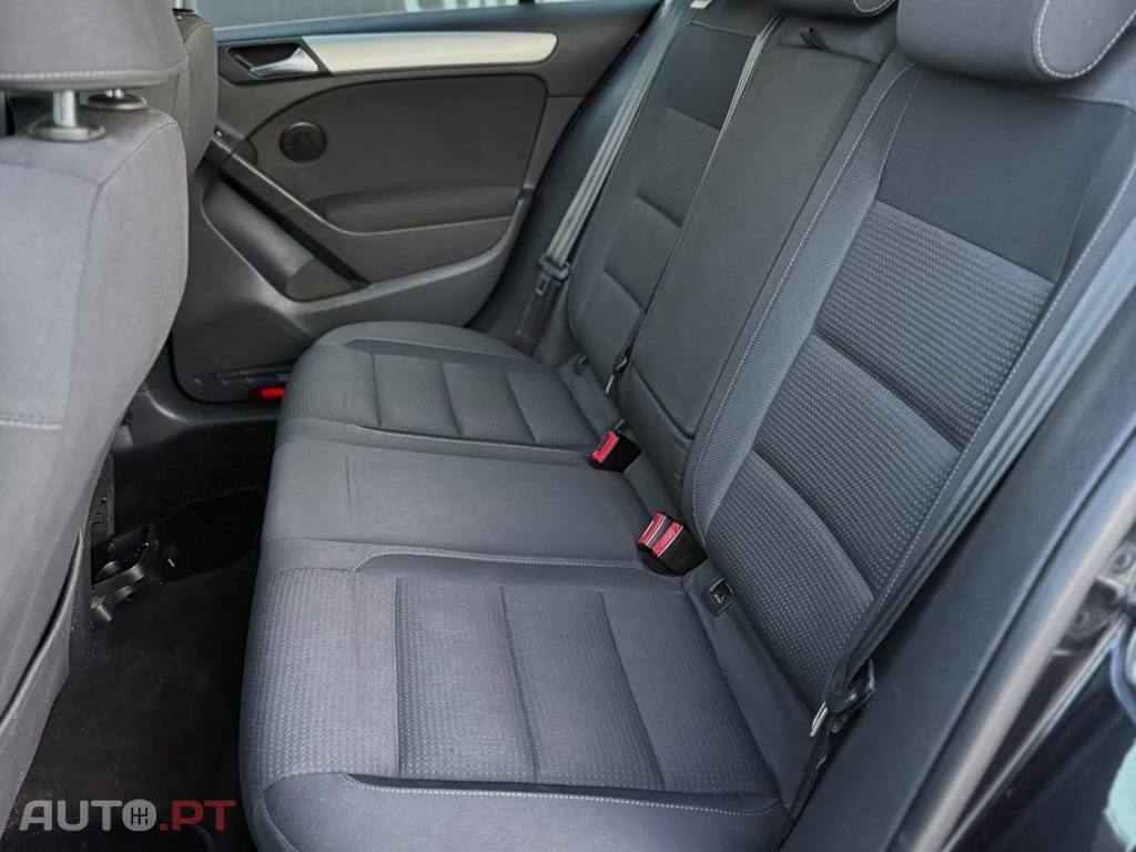 Volkswagen Golf 1.6 TDi Confortline