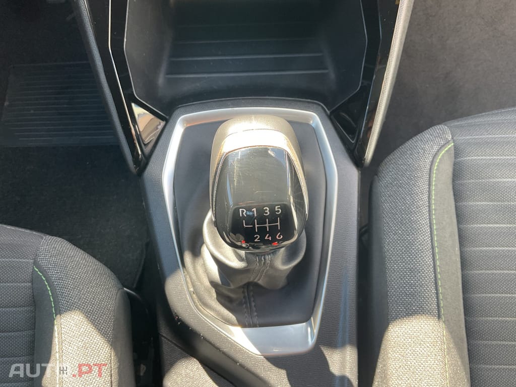 Peugeot 2008 1.2 PureTech Active Pack