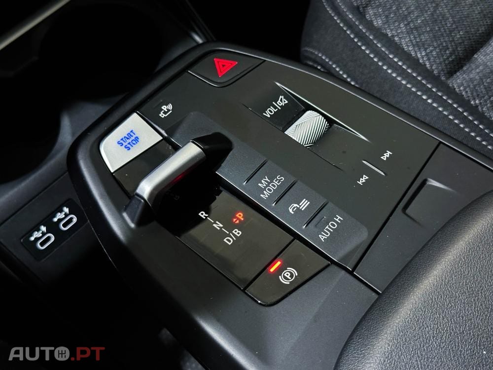 BMW iX1 xDrive30
