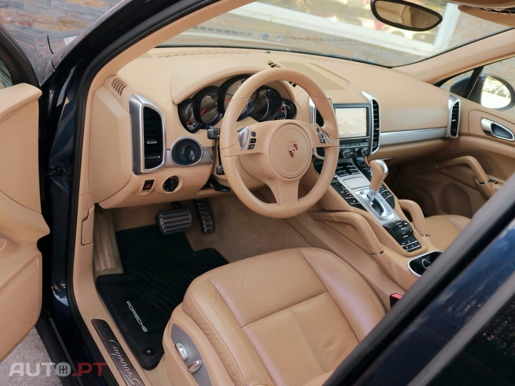 Porsche Cayenne S Hybrid