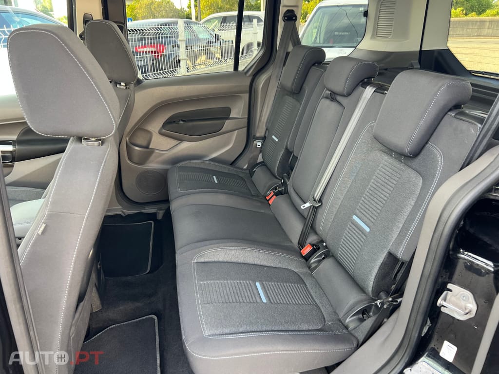 Ford Tourneo 1.5 TDCi Titanium