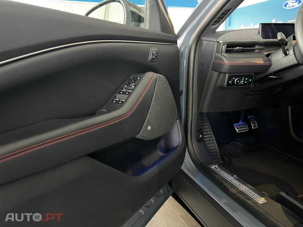 Ford Mustang Mach-E 98.7 kWh Premium