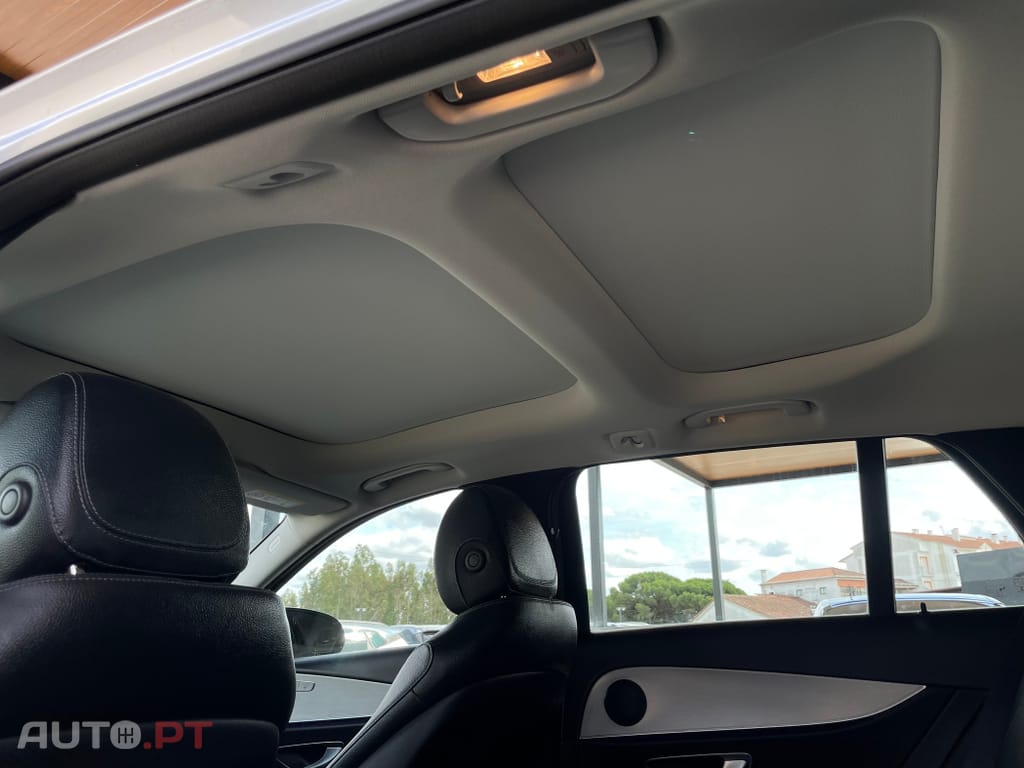 Mercedes-Benz E 300 de Avantgarde 4Matic