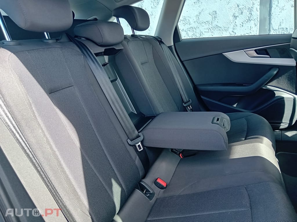 Audi A4 Avant 30 tdi S Tronic - Nacional