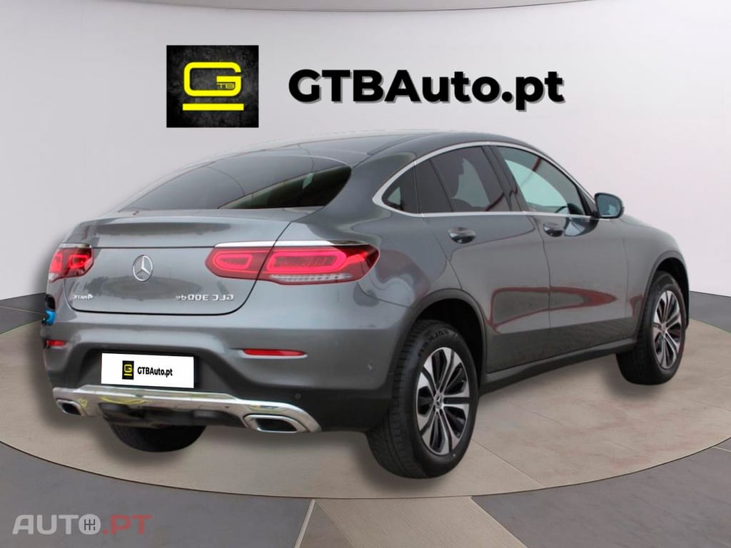 Mercedes-Benz GLC 300 I.V.A DEDUTÍVEL de 4Matic