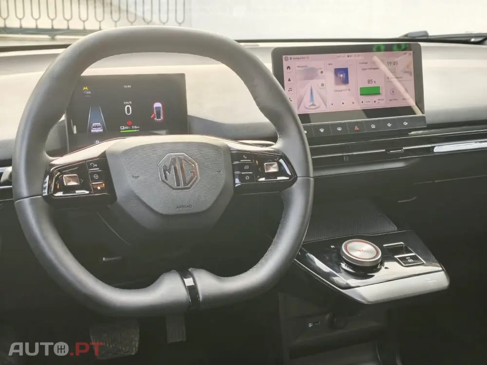 MG MG4 64 kWh Luxury