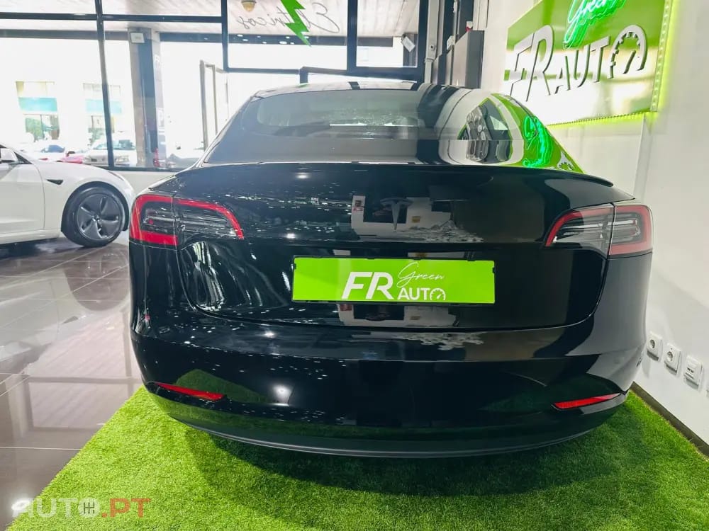 Tesla Model 3 Standard RWD