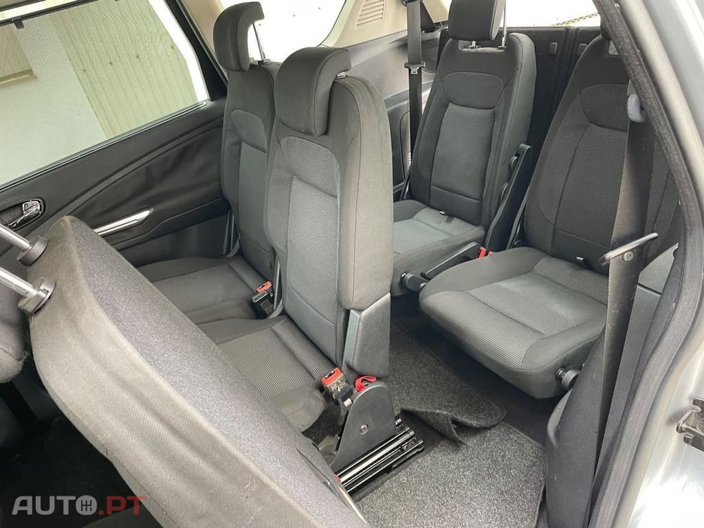 Ford S-Max 1.8 TDCi Titanium 7L