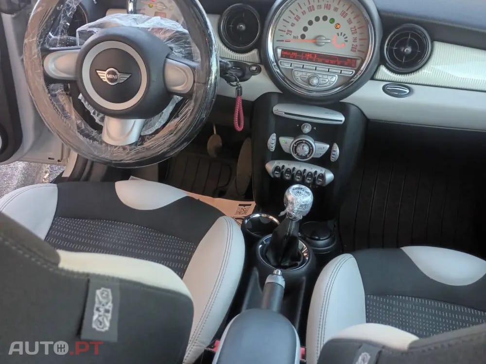 MINI Cooper Cooper D