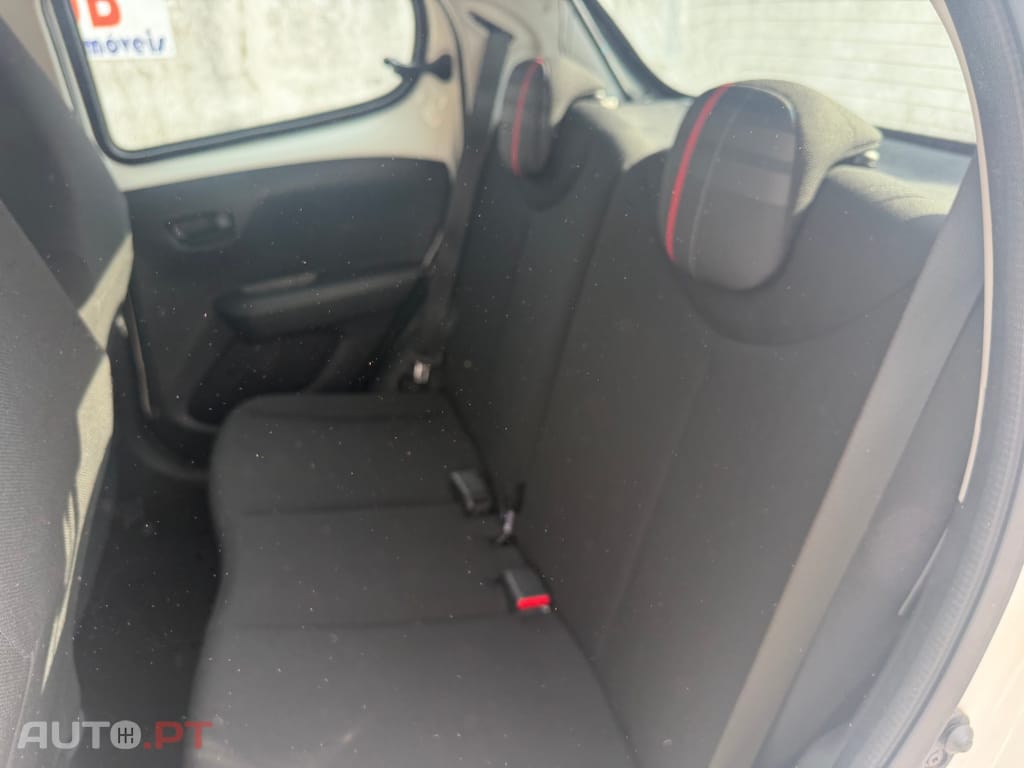 Peugeot 108 Outro