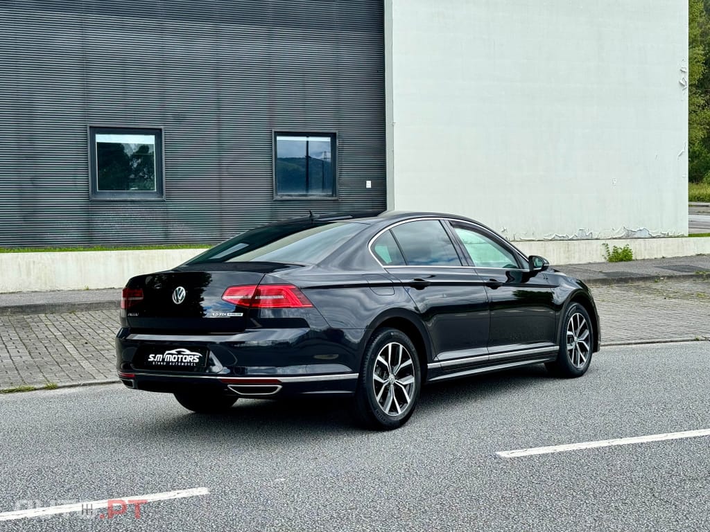 Volkswagen Passat 2.0 TDI R-Line DSG