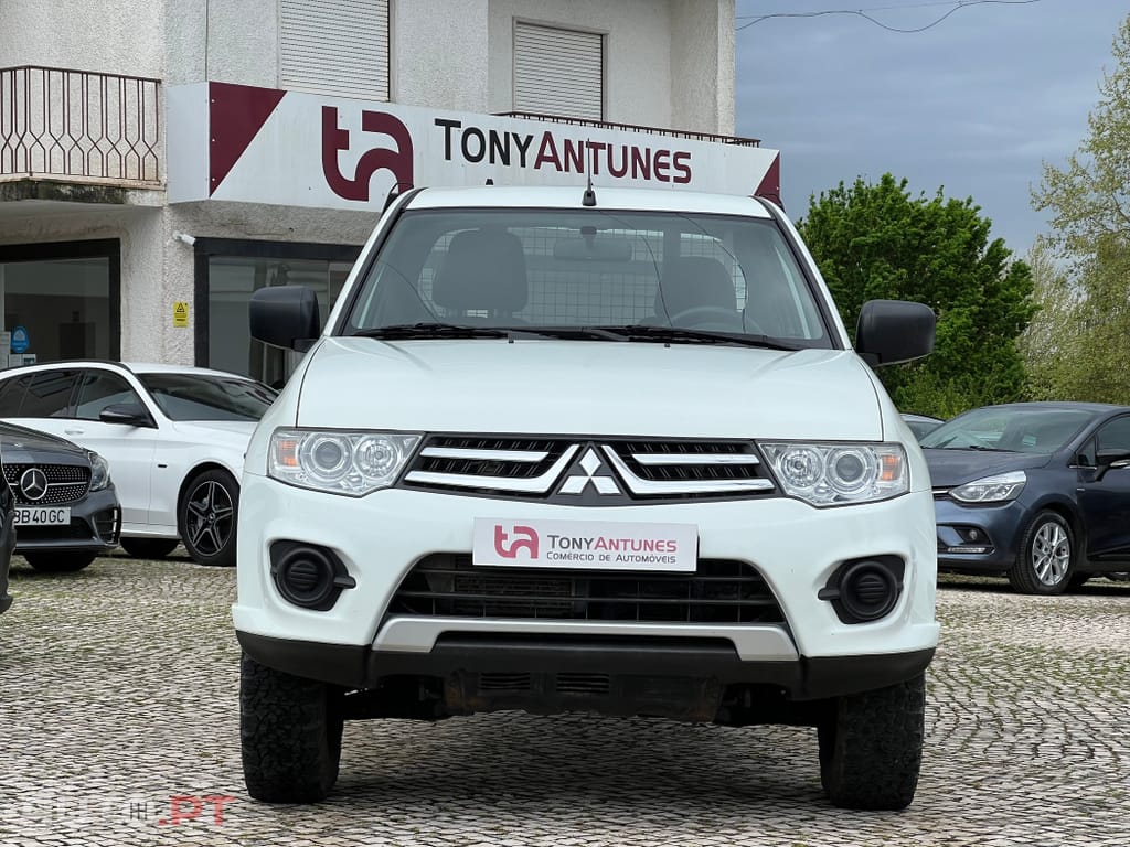 Mitsubishi L200 2.5 DI-D Club Intense 3L 4WD