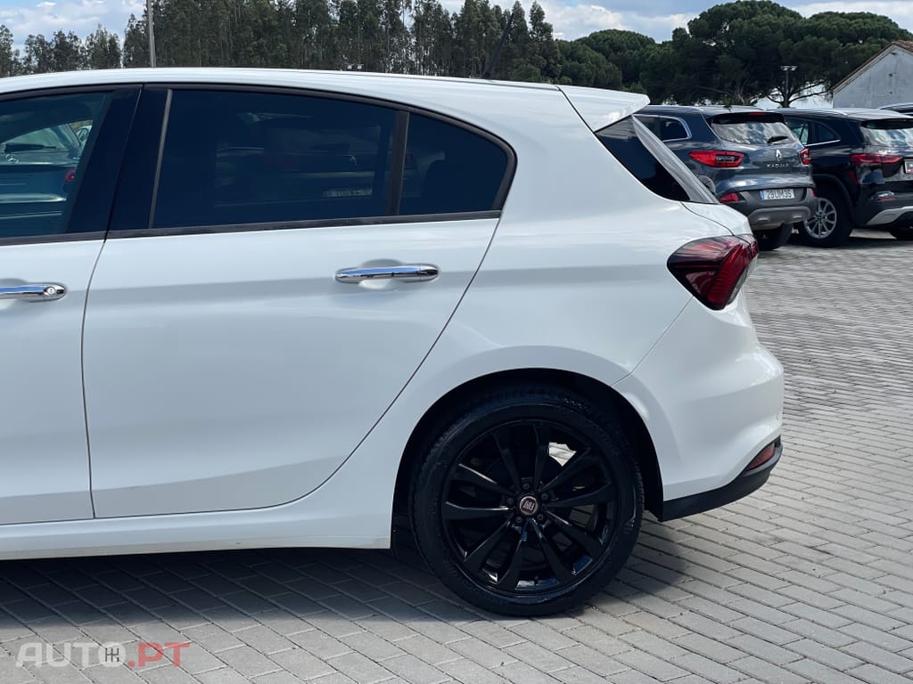 Fiat Tipo 1.3 M-Jet Lounge Tech J17