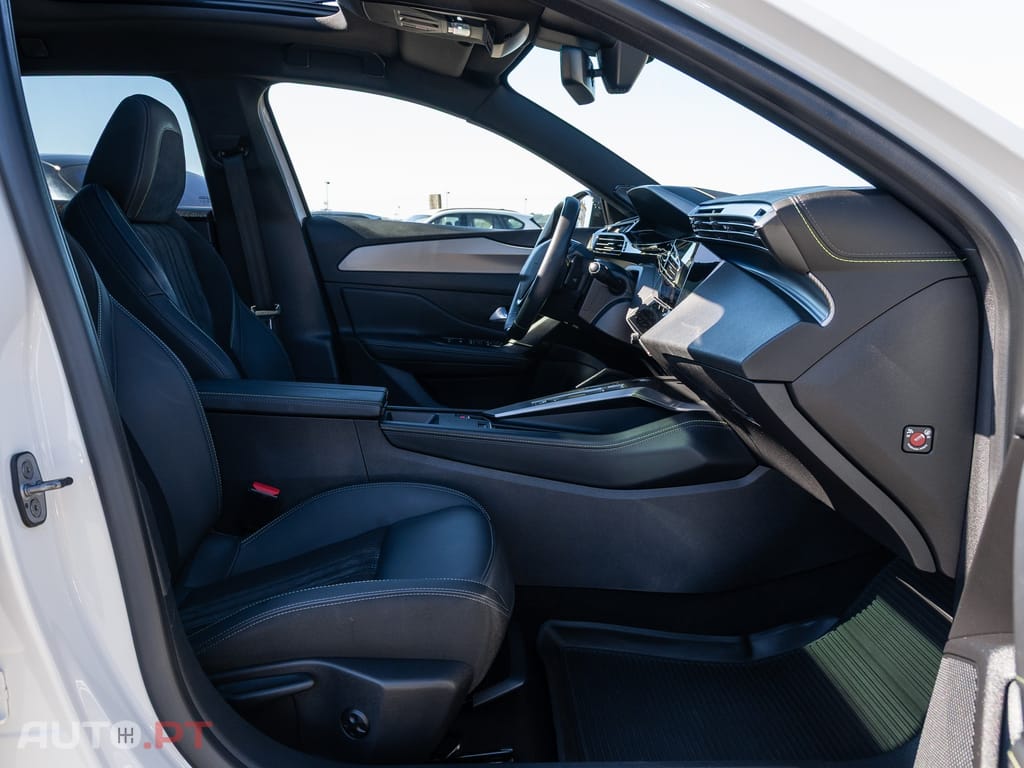 Peugeot 308 SW 1.2 PureTech GT EAT8