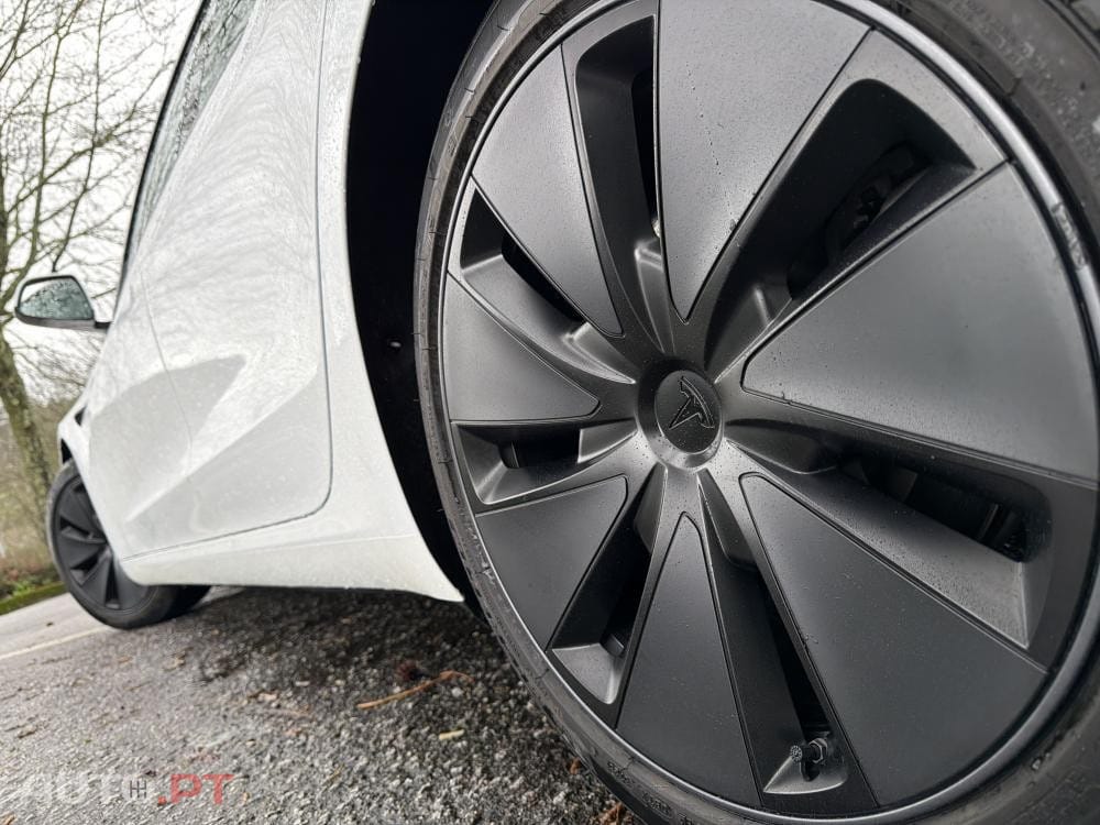 Tesla Model 3 Long Range AWD Dual Motor