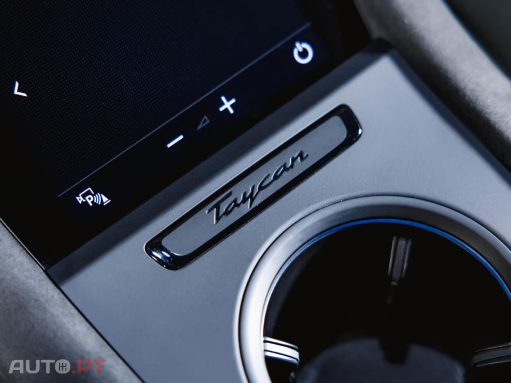 Porsche Taycan GTS I.V.A DEDUTIVEL 