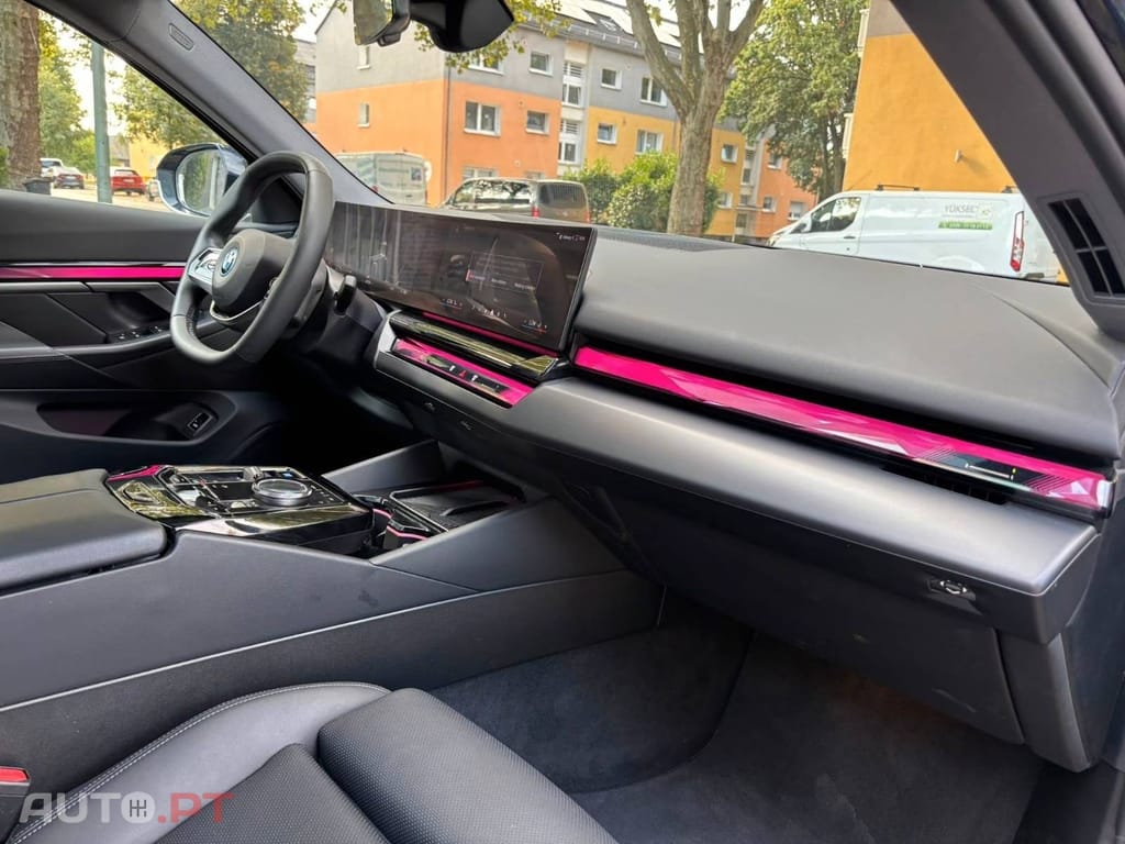 BMW i5 eDrive40 — fotografia 4