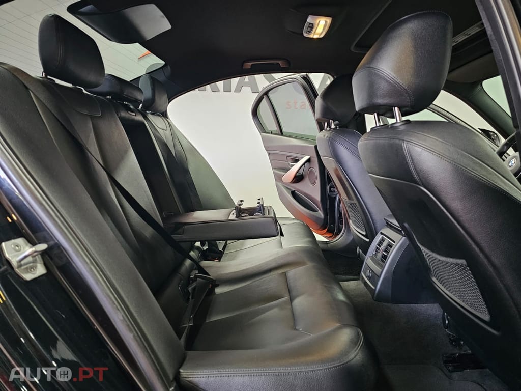 BMW 330 iPerformance Pack M